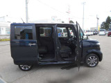 中古車をご検討中のお客様!ぜひ、便利なお気に入り登録をご利用くださいませ!クルマの写真のそばにある白い「お気に入り追加」のボタンをポチッとするだけで、気になるクルマにすぐアクセスできます☆