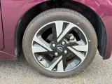 純正アルミホイール付ですので足回りもオシャレです!!タイヤサイズは165/55R15