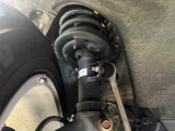 お車を安心してお乗りいただく為には、足回りの定期点検が欠かせません。サービスサポート(有償保証)では無料点検もご提供しており、安心のカーライフをお過ごしいただけるサポート体制が整っています。