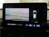バックカメラ搭載です!車庫入れが苦手な人はもちろん、車両感覚に自信がある人にもお勧めです!見えない箇所が見えるようになるので、低い障害物や隠れてしまっている子供の存在等にも気付く事が出来ます。