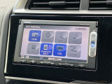 【純正ナビ】人気の純正ナビを装備。オーディオ機能も充実しており、Bluetooth接続すればお持ちのスマホやMP3プレイヤーの音楽を再生可能!毎日の運転がさらに楽しくなります!!