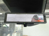 スマートルームミラー★車両後方のカメラ映像をミラー面に移して、いつでもクリアな後方視界を確保します♪