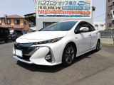 左斜め前方から少し引きの構図で捉えた車両の外観全景です。フロント周りから左側面にかけてのボディラインや、現在の塗装状態を画像より詳細にご確認ください。