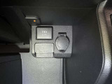 シガーソケット用の充電器が使用可能です!