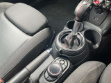 車両の詳細、ご質問につきましては、弊社営業スタッフまでお気軽にご連絡下さいませ。遠方のお客様には実車の詳細画像送信も承ります。お客様からのお問合せをお待ち致しております。