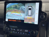 【パノラミックビューモニター】専用のカメラにより、上から見下ろしたような視点で360度クルマの周囲を確認することができます☆死角部分も確認しやすく、狭い場所での切り返しや駐車もスムーズに行えます。