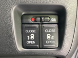 【両側パワースライドドア】スマートキーや運転席のスイッチで後席両側スライドドアの開閉が可能♪電動だから力を入れてドアを開ける必要が無く、小さなお子様でも簡単に開け閉めでき快適です♪