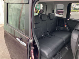革調シートカバー付いてます♪使用感の少ないキレイなリアシートです♪