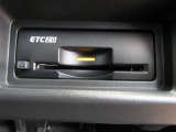 音声案内タイプETC2.0装備☆ビルトインタイプのETCですので、インテリアの邪魔をしません!ETCがあれば、キャッシュレスで料金所をノンストップで通過できます。