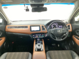 【前方視界】開放的な前方視界!運転がしやすく疲れにくいです♪窓が大きく、見通しがとっても良いおクルマですよ♪