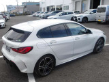 BMWのお車は、&ldquo;駆け抜ける歓び&rdquo;を体現しております。走行の安定性とコーナリングの良さを追求し、思い通りにハンドルの操作可能です。