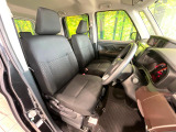 運転席シート廻りは使用感も少なく、良好な状態となっています。丁寧に使われていたことがよくわかりますね。