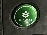 ★ECONスイッチ★ エコドライブを加速しよう!スイッチをONにすると、運転の仕方によるロスを抑え込み燃費をよくするようクルマが頑張ります(*^ー^*)燃費向上にチャレンジ♪