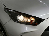 LEDヘッドライトです。デザイン性がよくとても明るいので、夜間の走行や悪天候でも安心です。しかも長寿命!