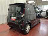スライドドアなので、狭い場所でも荷物を持っていても、スムーズな乗り降りができます。