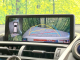 【パノラミックビューモニター】専用のカメラにより、上から見下ろしたような視点で360度クルマの周囲を確認することができます☆死角部分も確認しやすく、狭い場所での切り返しや駐車もスムーズに行えます。