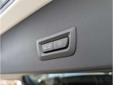 電動リアゲート装備。バンパー下でのキックオープン&クローズ機能も装備です。