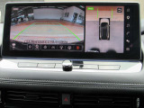 アラウンドビュー☆空から見下ろすような視点で、スムーズな駐車と安全確認をサポート!運転の心強い味方になってくれます♪