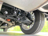 お車を安心してお乗りいただく為には、足回りの定期点検が欠かせません。サービスサポート(有償保証)では無料点検もご提供しており、安心のカーライフをお過ごしいただけるサポート体制が整っています。