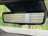 【デジタルインナーミラー】後席の大きな荷物や同乗者で後方が確認しづらい時でも安心!カメラが撮影した車両後方の映像をルームミラー内に表示。クリアな視界で状況の確認が可能です!