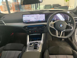 アウトバーンでの走行を見据えたBMWのブレーキシステムはもしもの時にもいち早くマシンを停止してくれます。