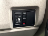 【パワースライドドア】スマートキーや運転席のスイッチでスライドドアの開閉が可能♪電動だから力を入れてドアを開ける必要が無く、小さいお子様でも、重い荷物を持っている時もラクに開け閉めできます♪