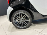 車両は屋内展示しておりますので天候に関係なくごゆっくりコンディションご確認頂けます。車両を倉庫へ保管している場合が御座いますのでご来店前に在庫確認頂けると幸いです。TEL072-784-8800