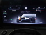 e-POWER専用メーターはモーター出力、エネルギーフロー表示、各種燃費表示機能、バッテリー残量、デジタル時計、航続可能距離、サービスインターバルなどが表示されます。
