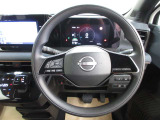 運転が楽しくなる明るく開放的な運転席まわりです。