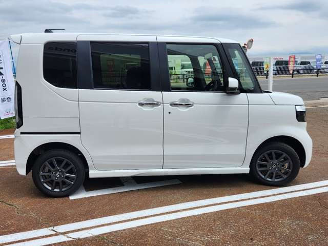 ホンダ N-BOXカスタム カスタム 660 4WD の中古車詳細 (580km