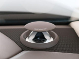 Bang&Olufsenサラウンドシステム『デンマークが世界に誇る高品質サラウンドシステム。クリアでダイナミック。そして臨場感溢れる上質なサラウンドサウンドをドライブ中にご体感いただけます。』