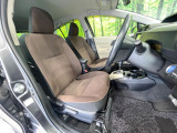 運転席シート廻りは使用感も少なく、良好な状態となっています。丁寧に使われていたことがよくわかりますね。