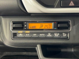 フルオートエアコンで1年中車内は快適!