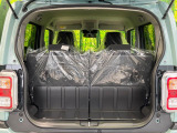 普段のお買い物や通勤、送迎等に十分な荷室スペースを確保しております。セカンドシートを倒すと、大きな荷物の積載も可能です♪