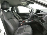 当社の中古車はシートを外して隅々までキレイに仕上げてあります。
