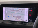 純正ナビゲーションシステム「ディスカバープロ」。車両を総合的に管理するインフォテイメントシステムです。