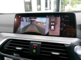 高画質の全周囲カメラが付いております。コーナーセンサーと併せてご利用いただくと駐車も楽々