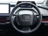 各操作スイッチなどもハンドルから手を放すことなく操作可能で安全運転に支援いたします!