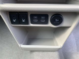 シートヒーターと充電端子付き嬉しい機能です