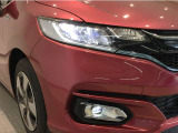 【LEDヘッドライト】ディスチャージヘッドライト(HID)と同等の明るさで、夜道や雨天走行が明るく視界良好!! フォグライトも装備で、安心感さらにUPです♪安心ドライブを楽しんで下さい♪