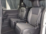 ゆとりある広々とした車内空間は、ドライブを始め買い物やレジャーなど、幅広く活躍します。一人でもみんなとでもお出かけを楽しみましょう!