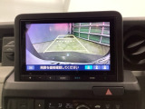 バックモニター付きで、車庫入れやバック時の後方確認をサポート。