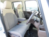運転席の高さを変更できるので、体格に合わせた位置で運転できます!