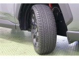 タイヤサイズ 225/60R18。