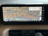 Googleを搭載し簡単に使えるNissanConnectインフォテインメントシステム。※本車両でのこれらの機能のご利用は、サービスへのご加入(有料)または、テザリング等によるデータ通信環境が必要です