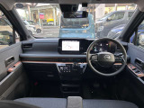 展示車両は全車 クリーニング済。 専門業者さんにて内外装ともにキレイにしてご納車いたします。 また別途、各種コーティングもうけたまわってます。