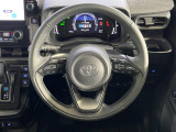 【純正革巻きステアリング】上質な革を使用することで、手にしっかり馴染みとても運転しやすいハンドルです♪