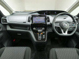 運転席から視界が左右に広く隅々まではっきりと見渡せます。クルマの先端も把握しやく安心して運転できます。