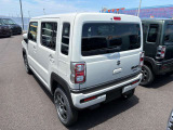 ☆お車についた傷やヘコミ、事故の修理もハヤシにお任せください。自社鈑金工場で修理ができますの安心です☆