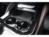 ワイヤレスチャージ(置くだけ充電)装備☆お問い合わせは大阪BMW Premium Selection 吹田(無料ダイヤル)0078-6002-613077迄☆〒564-0054大阪府吹田市芳野町5-55 06-4861-5515毎水曜、第二・第三火曜日定休
